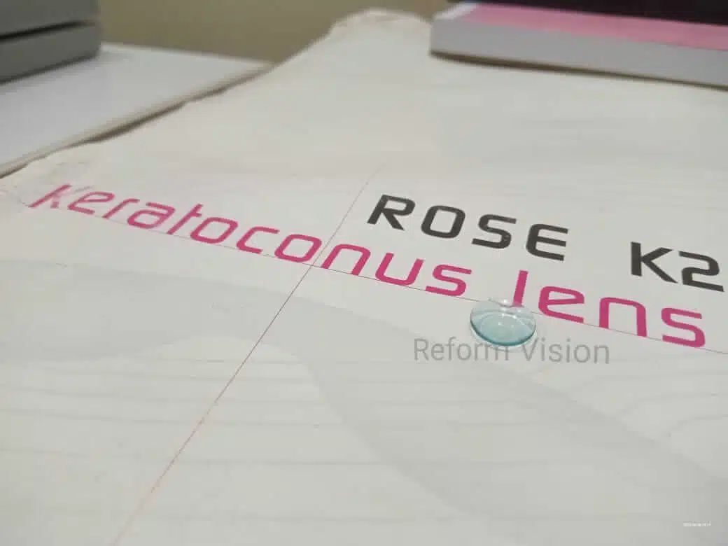 ROSE K2/RIGID GAS PERMIABLE CONTACT LENS INSERTION AND REMOVAL